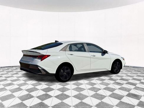 New 2026 Hyundai Elantra SEL Sport Premium FWD image 13