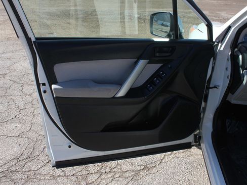 Used 2015 Subaru Forester 2.5i Premium w/ All-Weather Package image 30