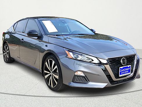 Certified 2021 Nissan Altima 2.0 SR FWD image 1