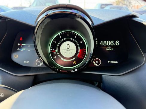 Used 2020 Aston Martin V8 Vantage Coupe image 17