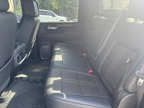 Used 2024 Chevrolet Silverado 2500 High Country w/ High Country Premium Package AWD/4WD image 4