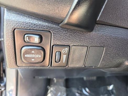 Used 2019 Toyota Corolla SE FWD image 13