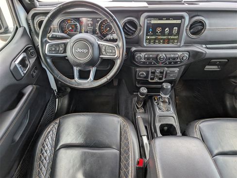 Used 2022 Jeep Wrangler Unlimited Sahara image 9