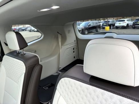 Certified 2024 GMC Acadia Denali w/ Super Cruise Package image 8