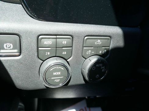 New 2026 Chevrolet Silverado 1500 LT AWD/4WD image 17