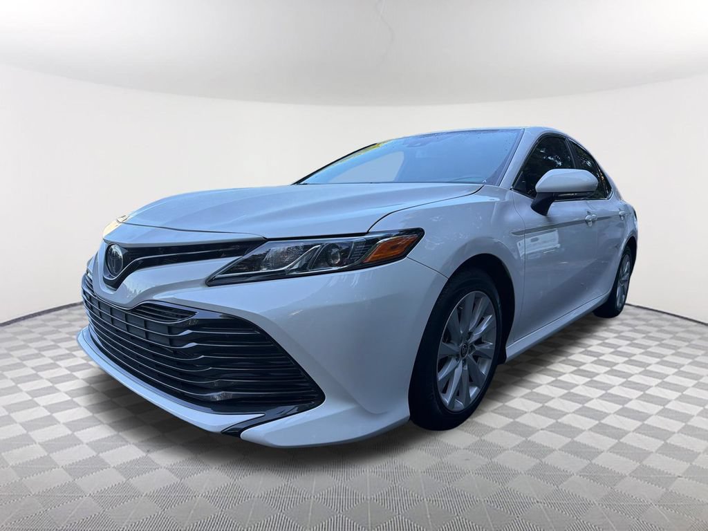 Used 2020 Toyota Camry LE w/ Convenience Package FWD image 1
