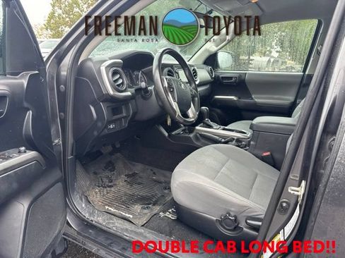 Used 2017 Toyota Tacoma SR5 w/ Tow Package AWD/4WD image 7