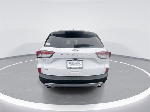 Used 2022 Ford Escape SE image 7