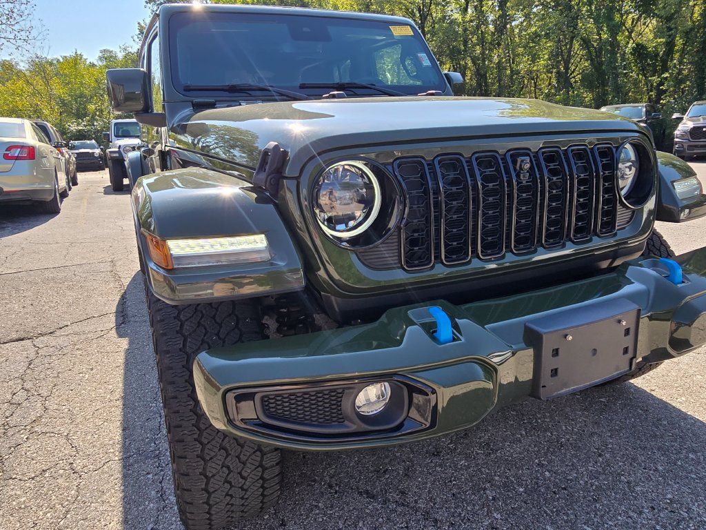 Used 2024 Jeep Wrangler High Altitude AWD/4WD image 11