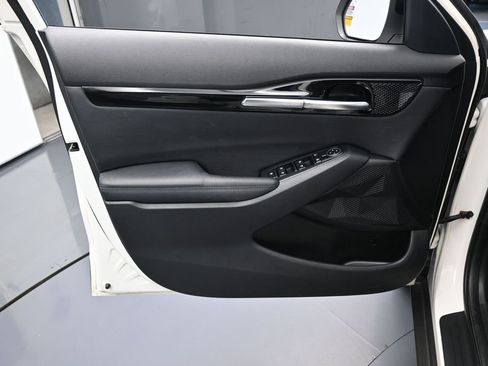 Used 2023 Kia Seltos S FWD image 12
