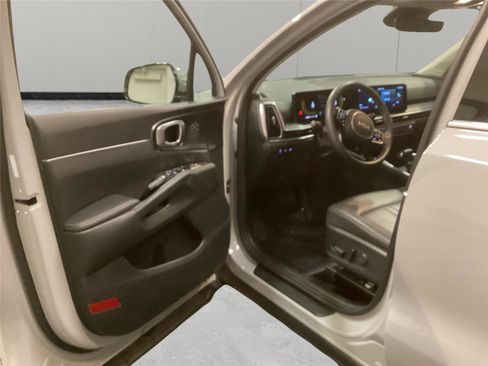 Used 2024 Kia Sorento EX FWD image 23