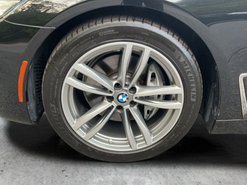 Used 2018 BMW 740i RWD image 26