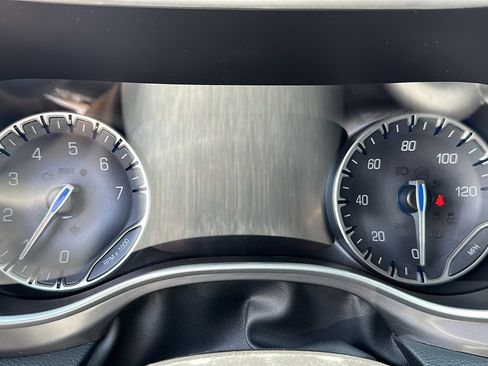 New 2026 Chrysler Voyager LX image 12