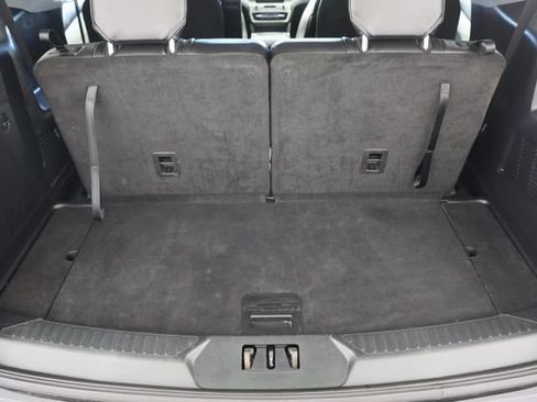 Used 2023 Ford Explorer XLT w/ Equipment Group 202A AWD/4WD image 23