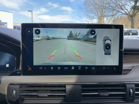 New 2025 Lincoln Corsair Reserve w/ Equipment Group 202A image 19