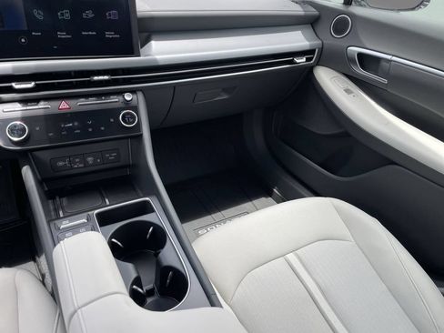 New 2026 Hyundai Sonata SEL FWD image 18