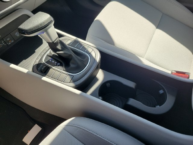 New 2026 Hyundai Kona SE FWD image 16