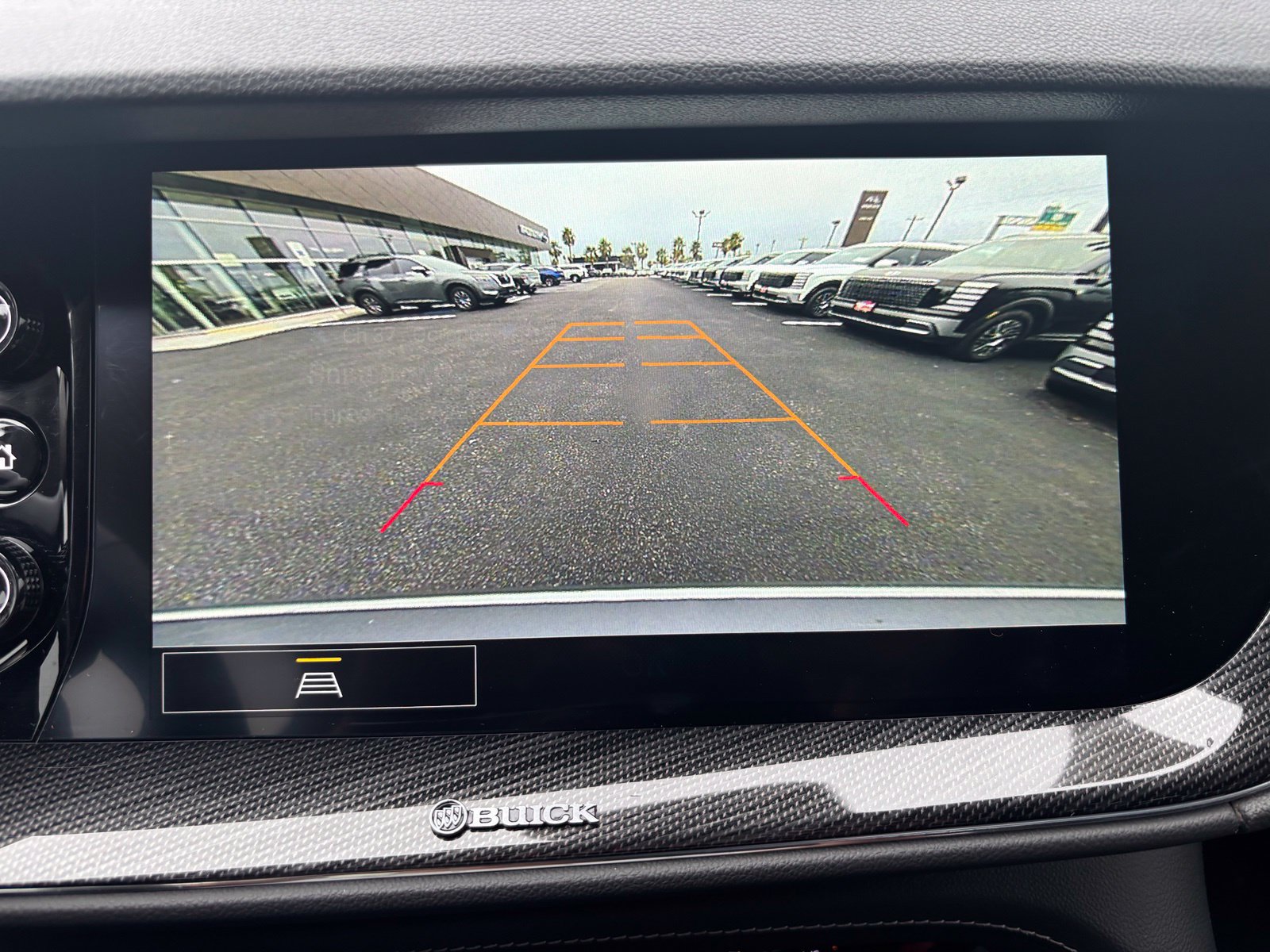 Used 2023 Buick Envision Essence FWD image 12