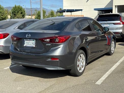 Used 2017 MAZDA MAZDA3 Sport FWD image 4