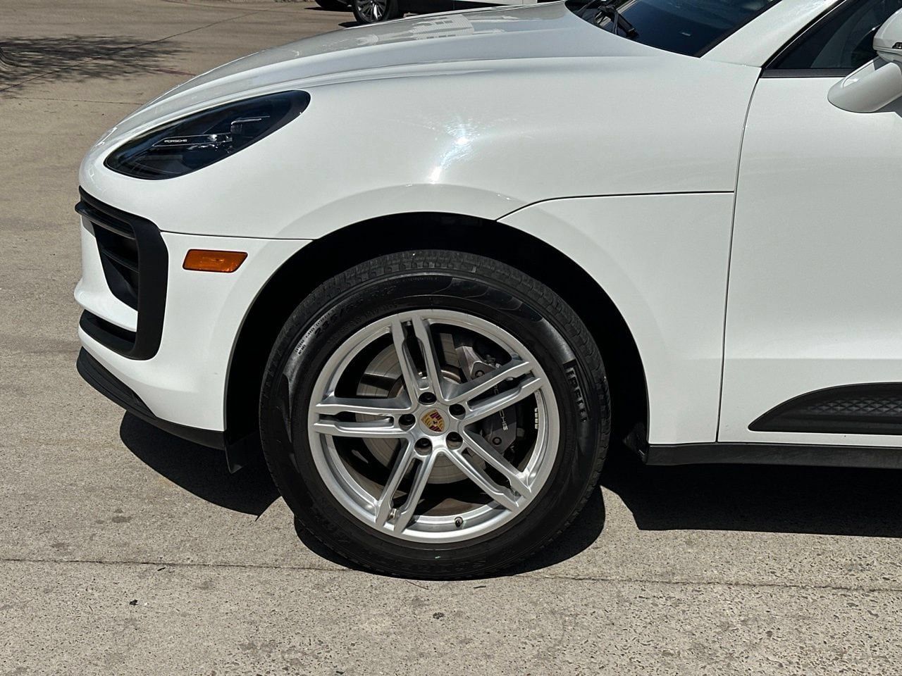Used 2022 Porsche Macan AWD/4WD image 25