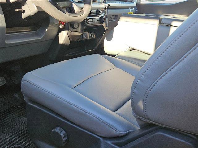 New 2026 Ford F550 2WD Regular Cab Super Duty image 4