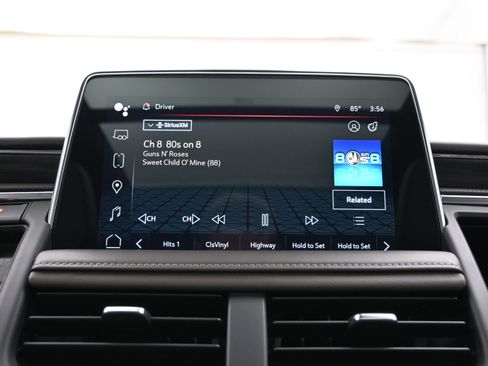 Used 2022 GMC Yukon SLT w/ SLT Premium Package image 35