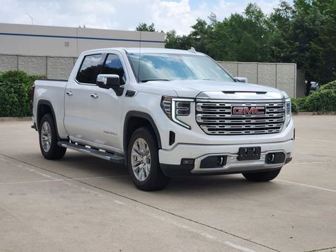 Used 2024 GMC Sierra 1500 Denali AWD/4WD image 3