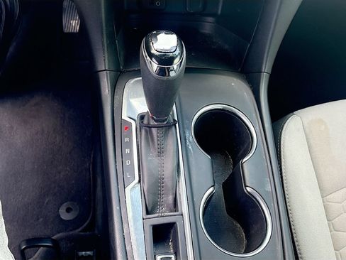 Used 2018 Chevrolet Equinox LS w/ LPO, Cargo Package FWD image 16
