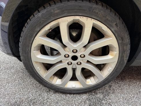 Used 2016 Land Rover Range Rover Supercharged image 13