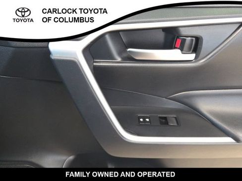 Used 2019 Toyota RAV4 XLE FWD image 20