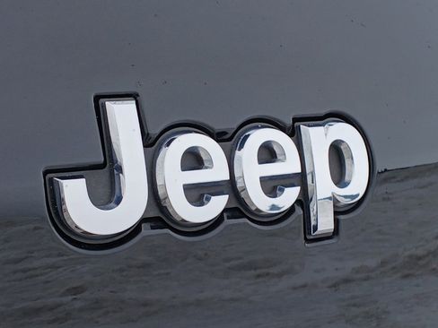 Certified 2023 Jeep Grand Cherokee L Limited w/ Trailer Tow Group (B) image 31