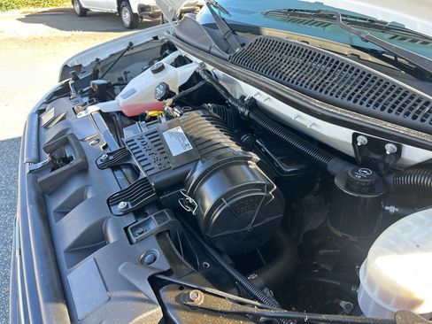 Used 2018 Chevrolet Express 2500 w/ Driver Convenience Package image 19