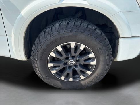 Used 2017 Nissan Titan PRO-4X w/ Pro-4x Convenience Package AWD/4WD image 35