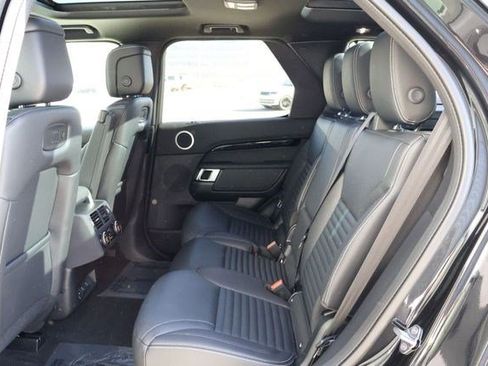 Certified 2025 Land Rover Discovery S AWD/4WD image 27