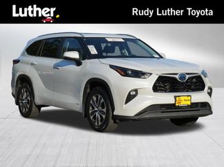 Used 2020 Toyota Highlander Limited AWD/4WD video 1