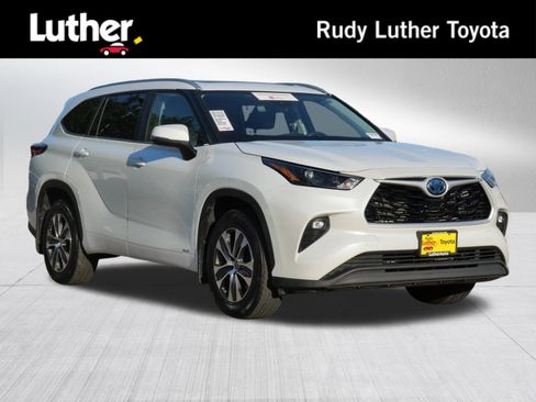 Used 2020 Toyota Highlander Limited AWD/4WD image 1