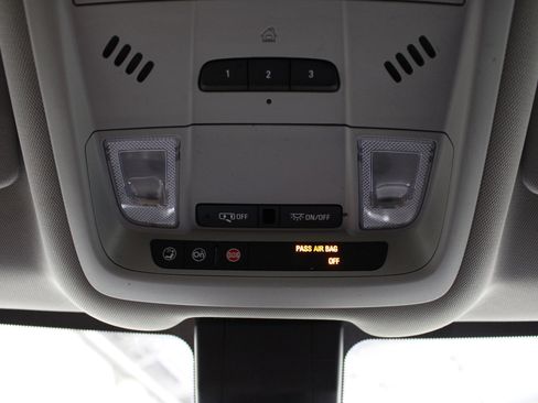 Used 2019 Chevrolet Equinox Premier FWD image 21