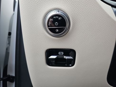 New 2026 Mercedes-Benz GLC 300 image 27