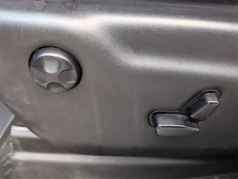 Used 2020 Jeep Grand Cherokee Altitude image 18