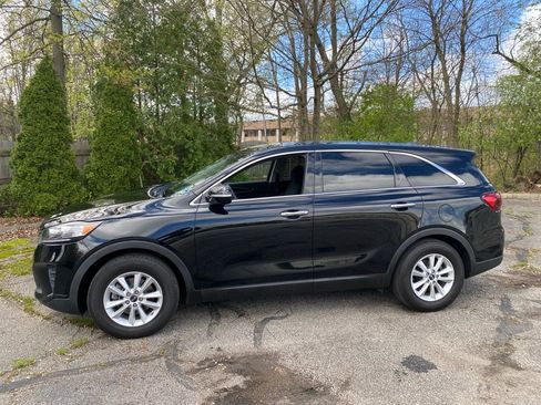 Used 2019 Kia Sorento L FWD image 2