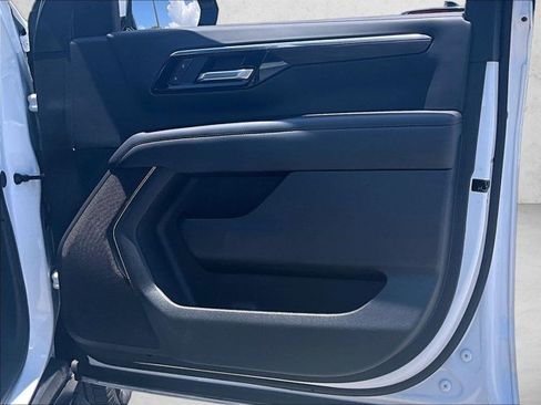 Used 2025 Chevrolet Tahoe LT RWD image 19