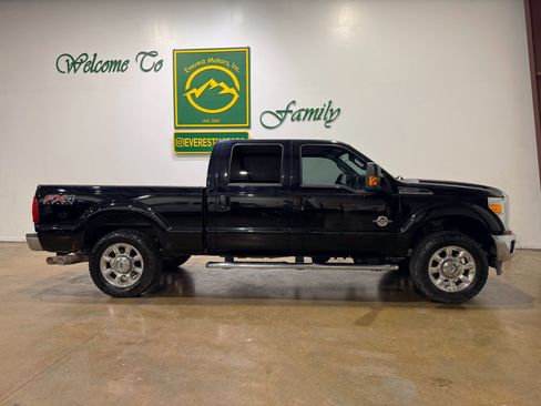 Used 2016 Ford F250 Lariat w/ Lariat Ultimate Package image 2