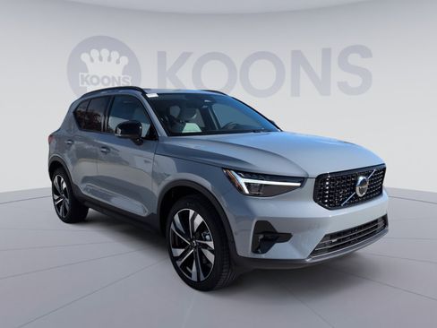 New 2026 Volvo XC40 B5 Ultra w/ Protection Package Premier image 10