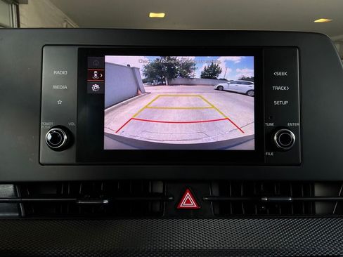Used 2025 Kia Sportage LX FWD image 29