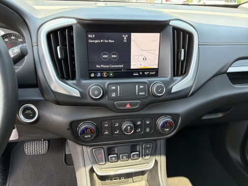 Used 2021 GMC Terrain SLT w/ Infotainment Package II FWD image 28