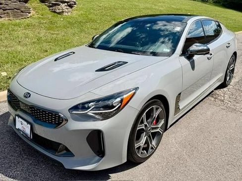 Used 2020 Kia Stinger GT2 AWD/4WD image 2