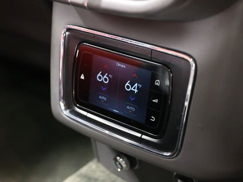 Used 2019 Bentley Bentayga image 86