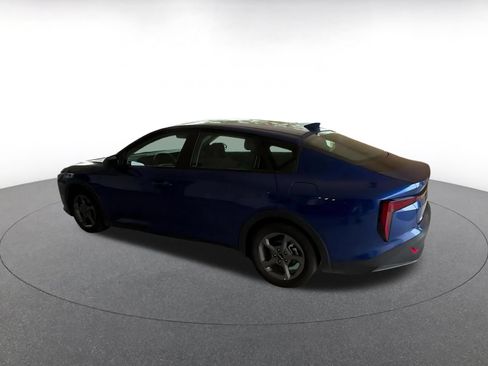 Used 2025 Kia K4 FWD image 8