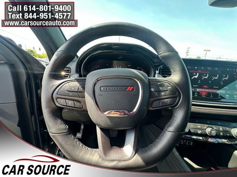 Used 2025 Dodge Durango GT RWD image 13