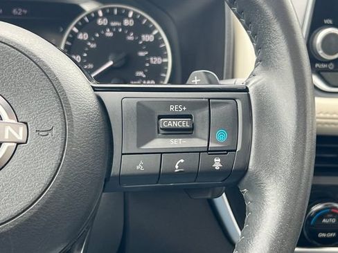 Used 2023 Nissan Rogue SV w/ SV Premium B Package FWD image 30
